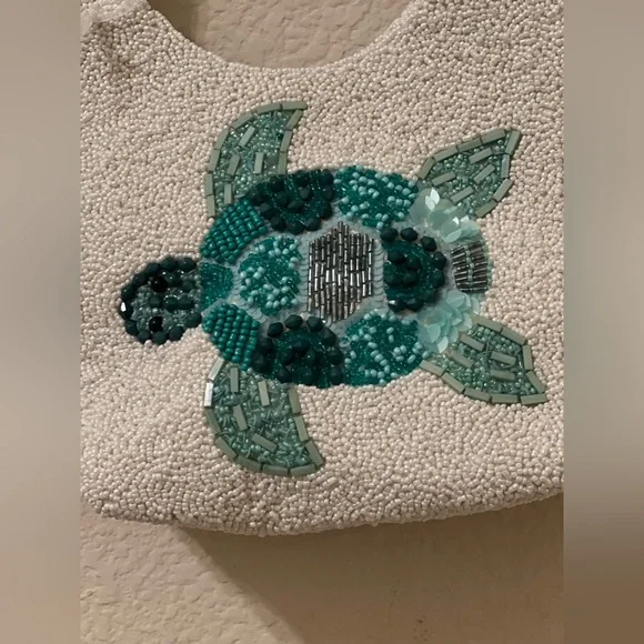 Viral Beaded Sea Turtle Handbag (Handmade) - Picture 6 of 13